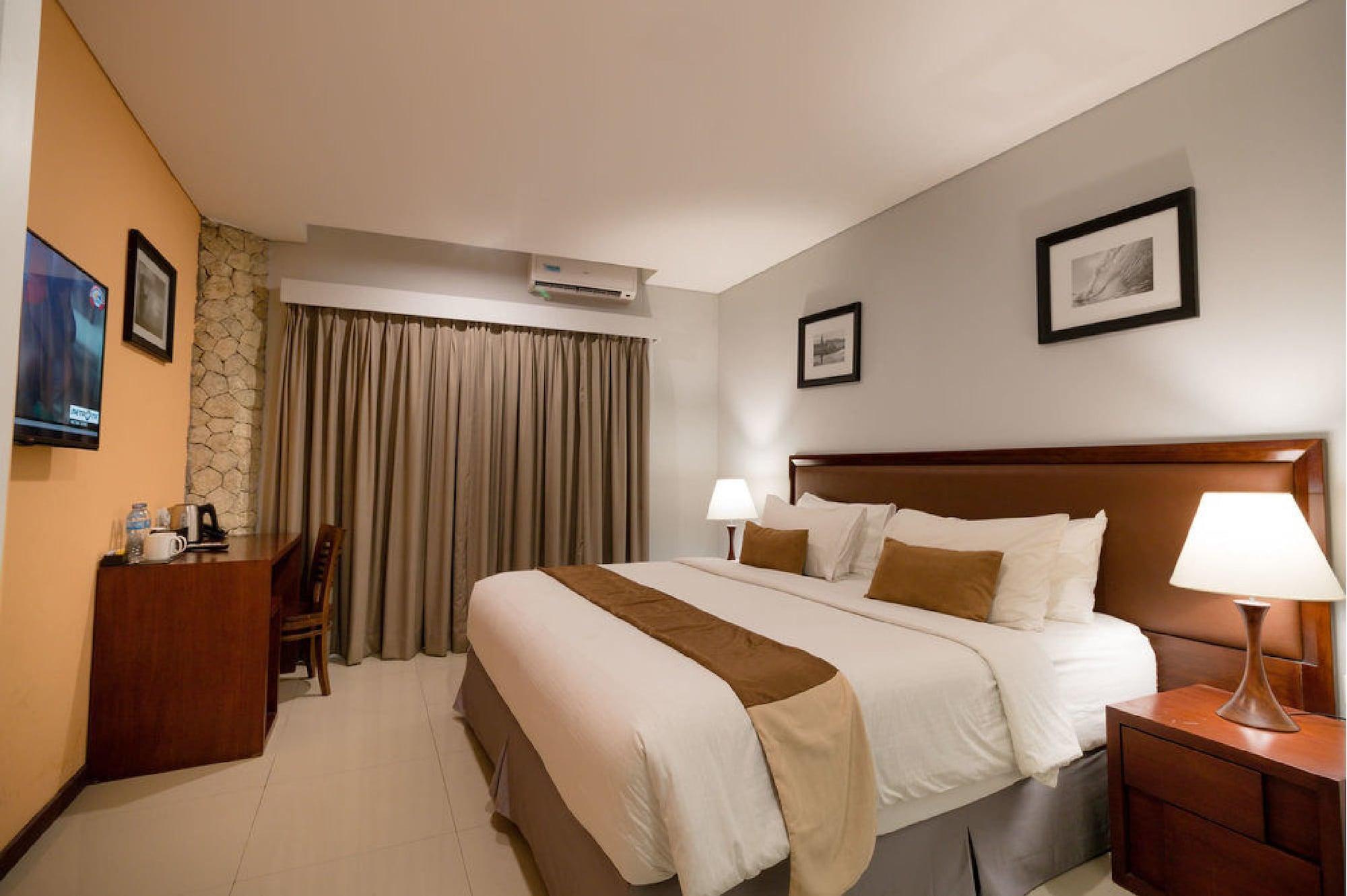 Kutabex Beachfront Hotel Кута Экстерьер фото