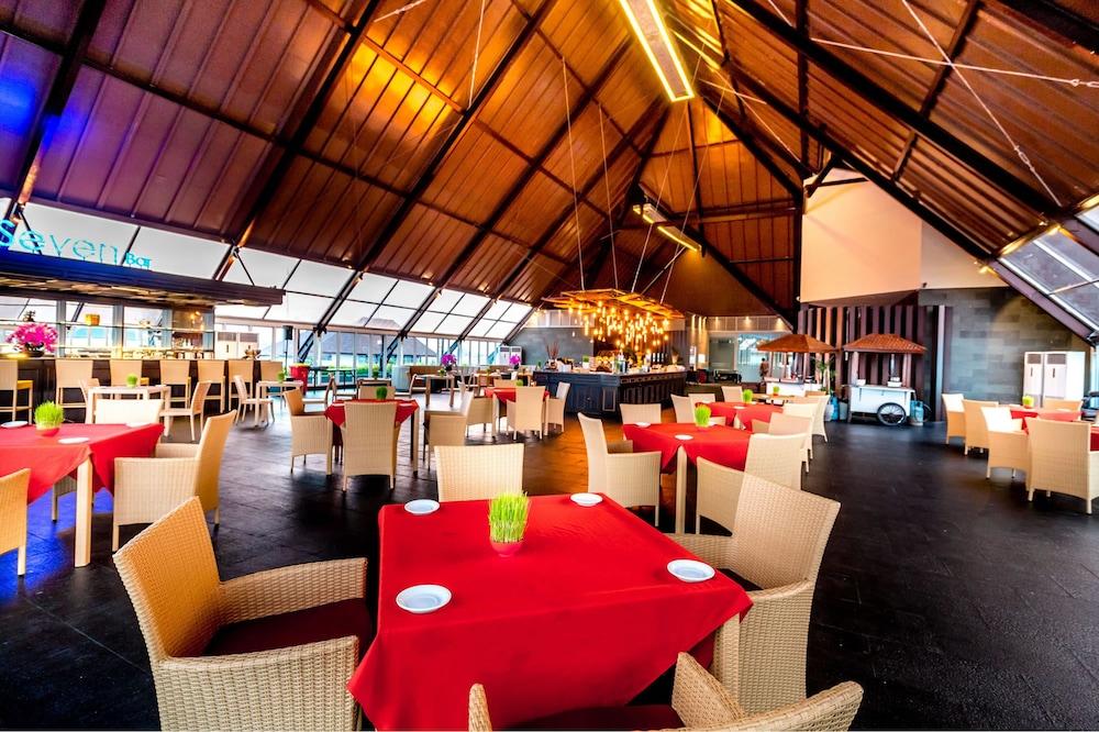 Kutabex Beachfront Hotel Кута Экстерьер фото