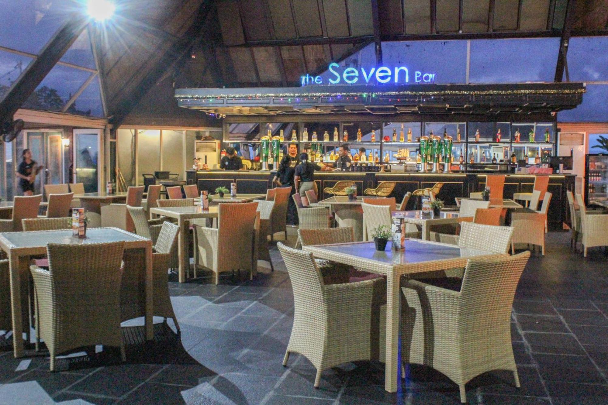 Kutabex Beachfront Hotel Кута Экстерьер фото