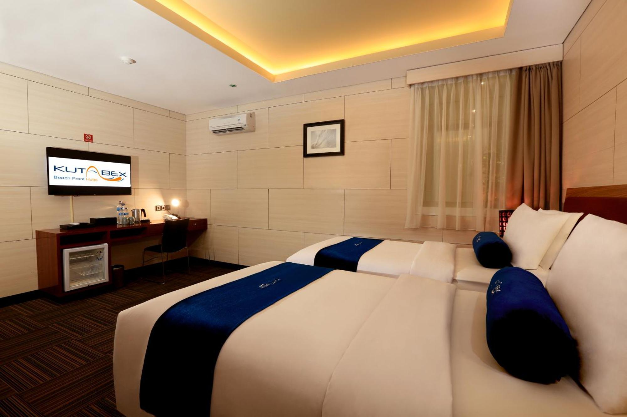 Kutabex Beachfront Hotel Кута Экстерьер фото