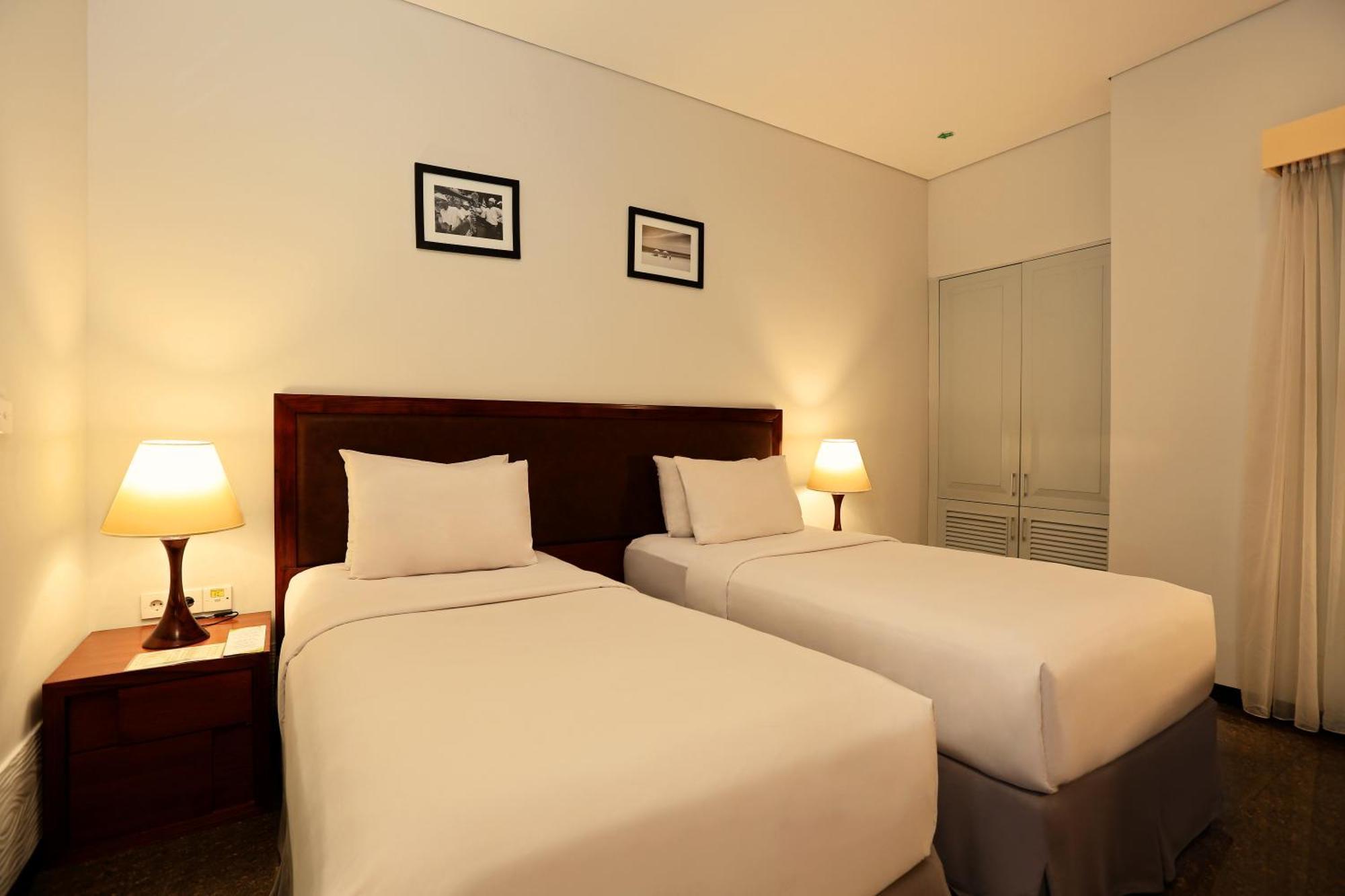Kutabex Beachfront Hotel Кута Экстерьер фото
