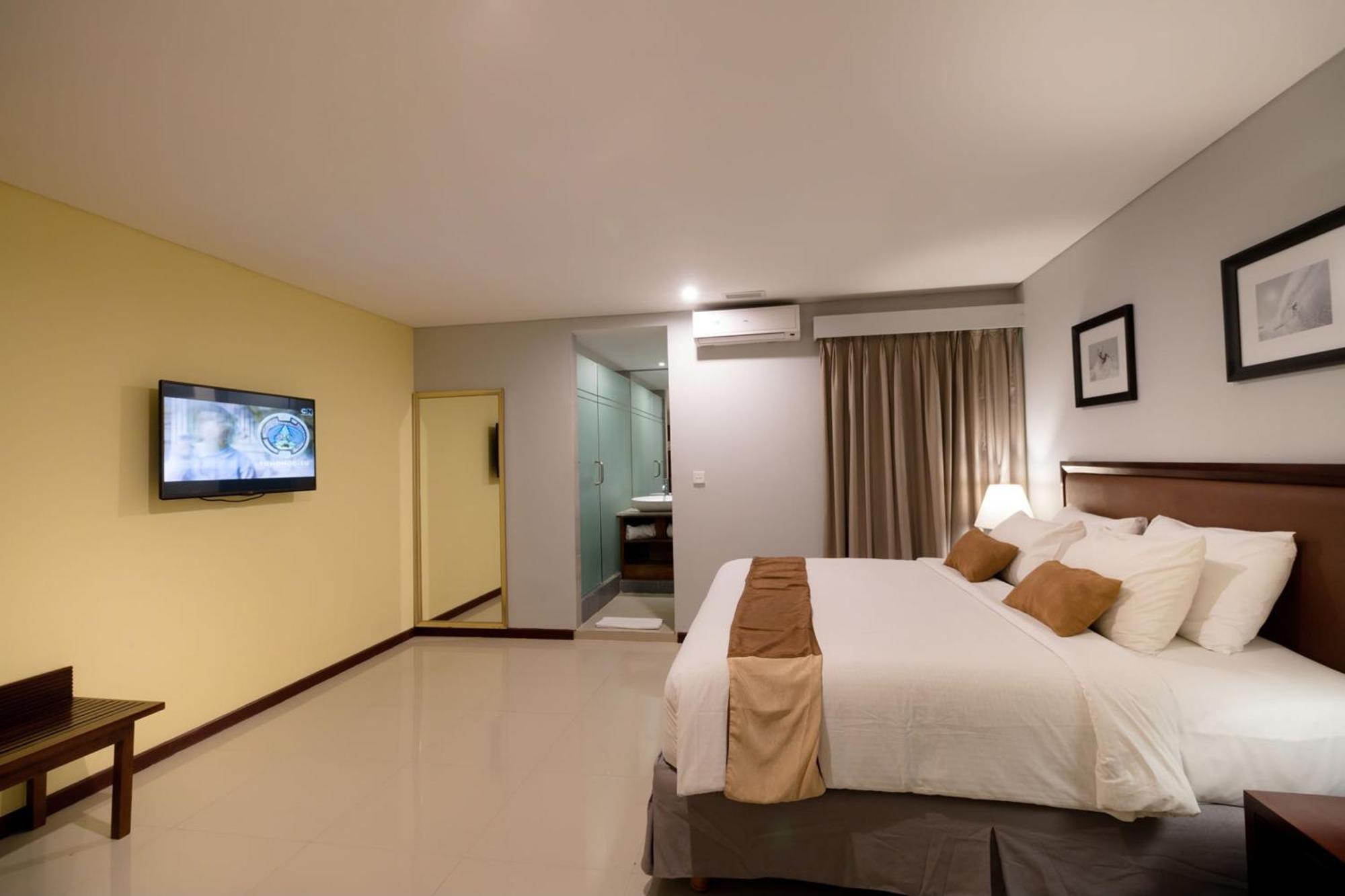 Kutabex Beachfront Hotel Кута Номер фото