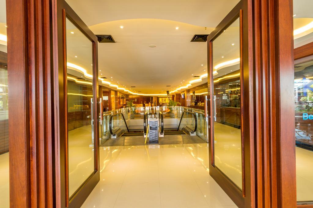 Kutabex Beachfront Hotel Кута Экстерьер фото