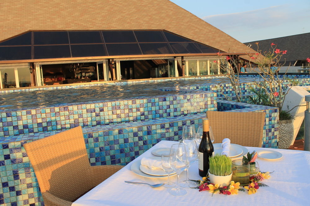 Kutabex Beachfront Hotel Кута Экстерьер фото