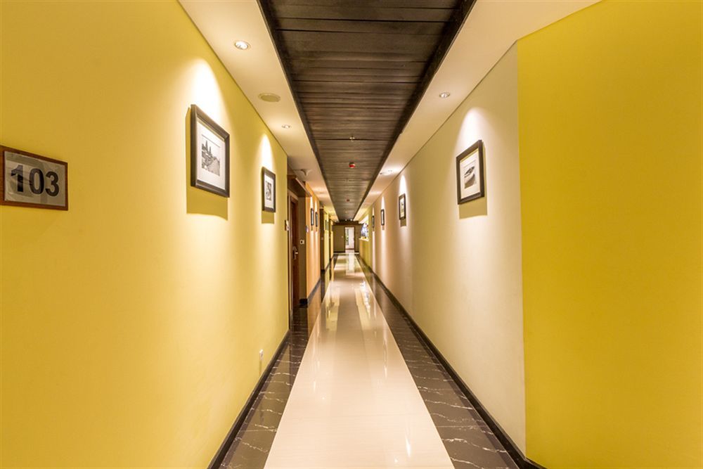 Kutabex Beachfront Hotel Кута Экстерьер фото